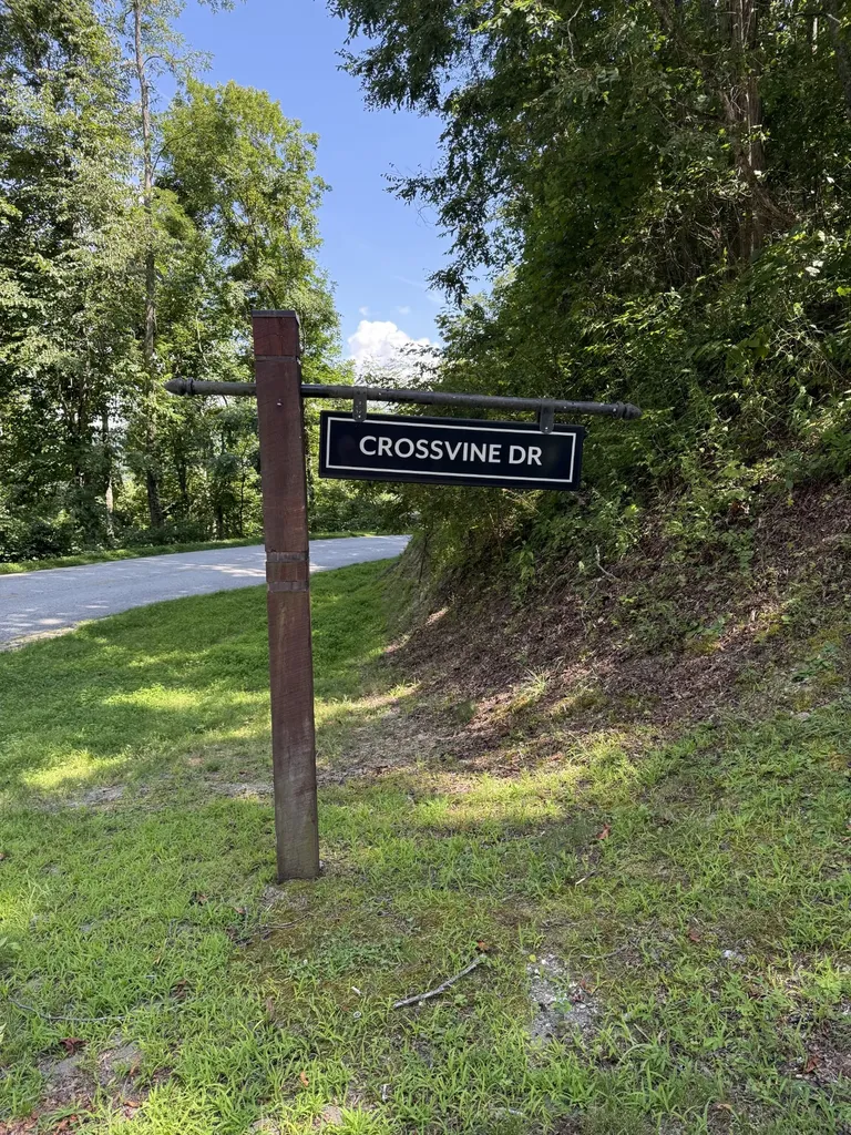 239 Cross Vine Drive Tuckasegee NC 28783