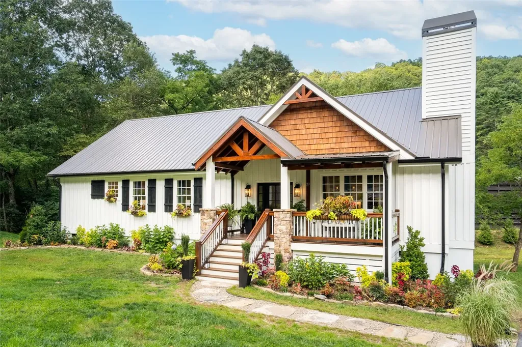 39 Jackson Drive Highlands NC 28741