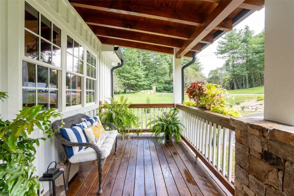 39 Jackson Drive Highlands NC 28741