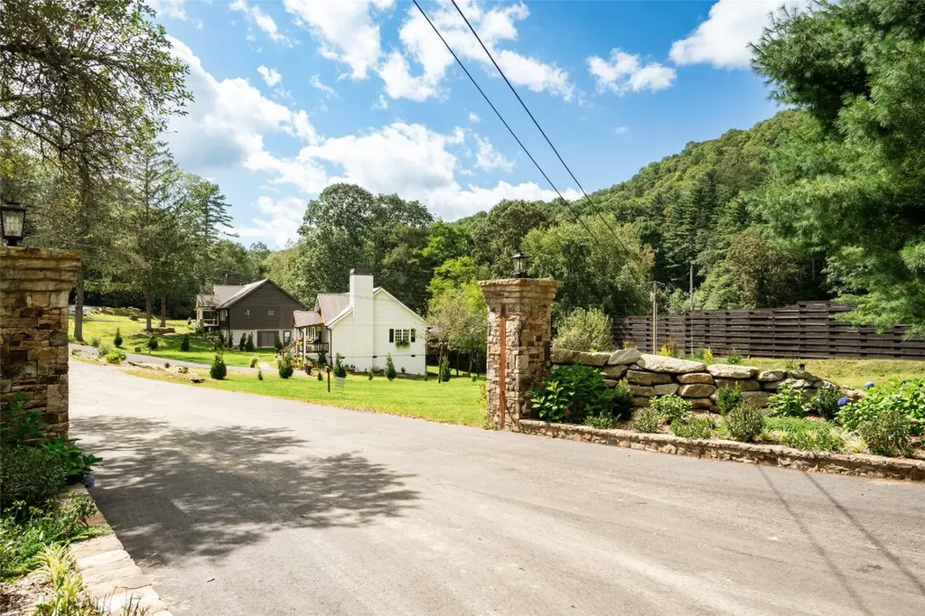 39 Jackson Drive Highlands NC 28741