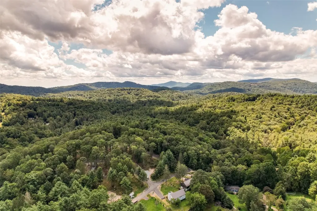 39 Jackson Drive Highlands NC 28741