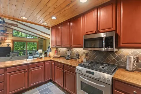 69 Homer Potts Road Highlands NC 28741