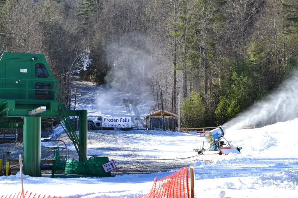 162 Sunrise Court Sapphire NC 28774