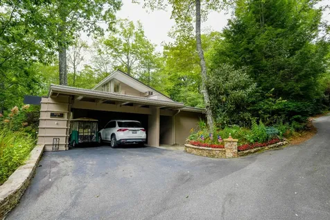 4 Woodland Lane Highlands NC 28741