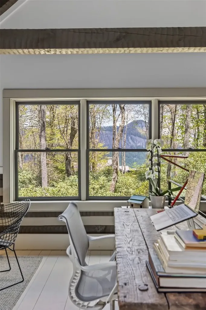 42 W Black Rock Circle Highlands NC 28741