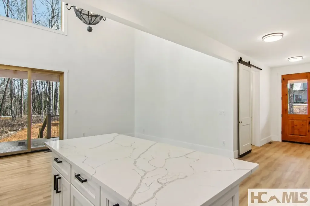 365 Cherokee Circle Lake Toxaway NC 28747