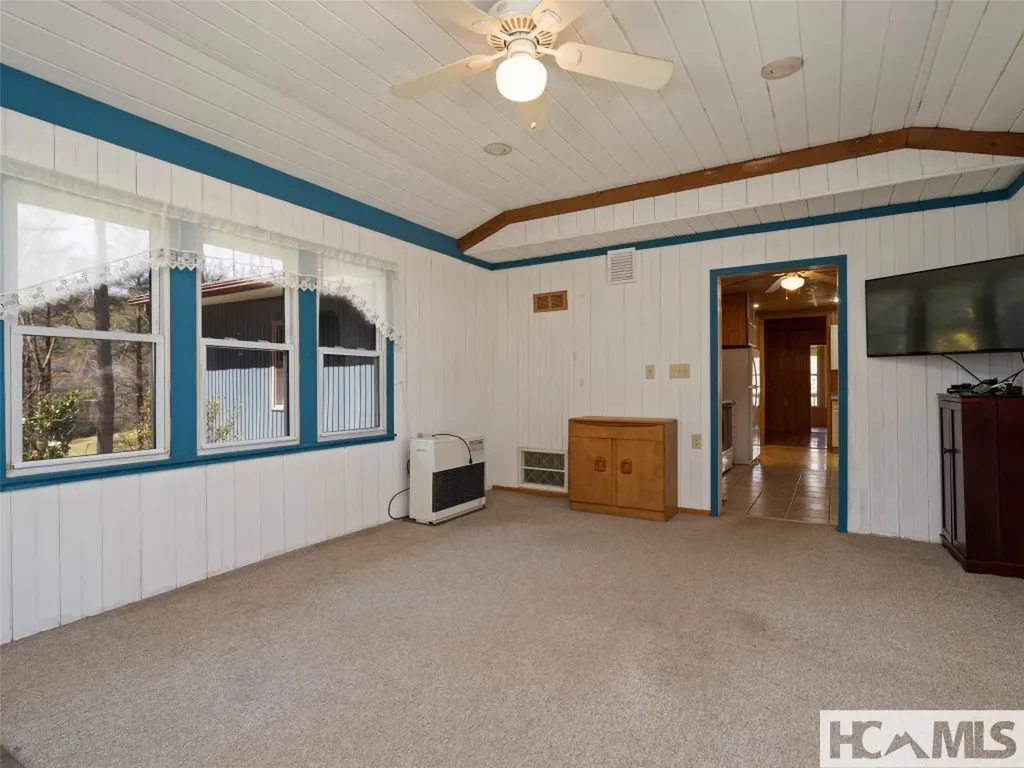 140 Hangin Dog Lane Lake Toxaway NC 28747