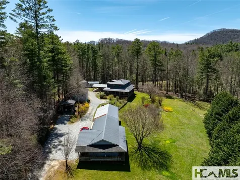 140 Hangin Dog Lane Lake Toxaway NC 28747