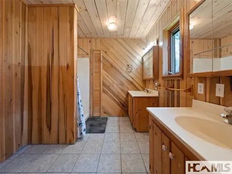 140 Hangin Dog Lane Lake Toxaway NC 28747