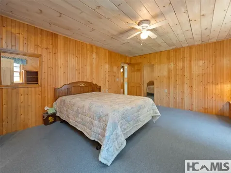 140 Hangin Dog Lane Lake Toxaway NC 28747