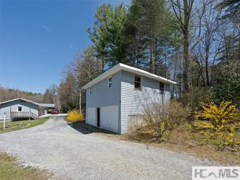 140 Hangin Dog Lane Lake Toxaway NC 28747