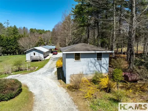 140 Hangin Dog Lane Lake Toxaway NC 28747