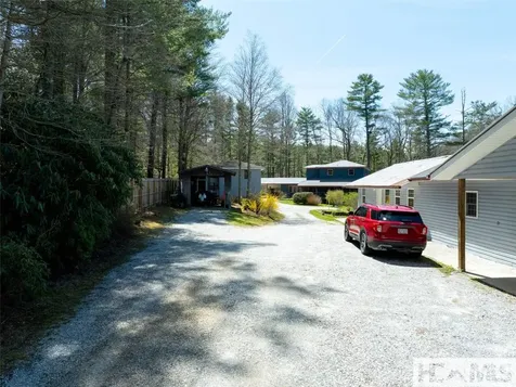 140 Hangin Dog Lane Lake Toxaway NC 28747