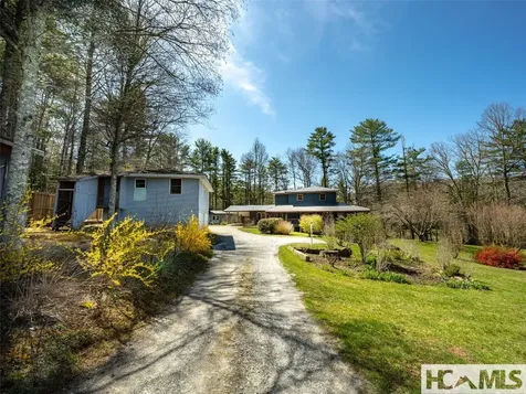 140 Hangin Dog Lane Lake Toxaway NC 28747