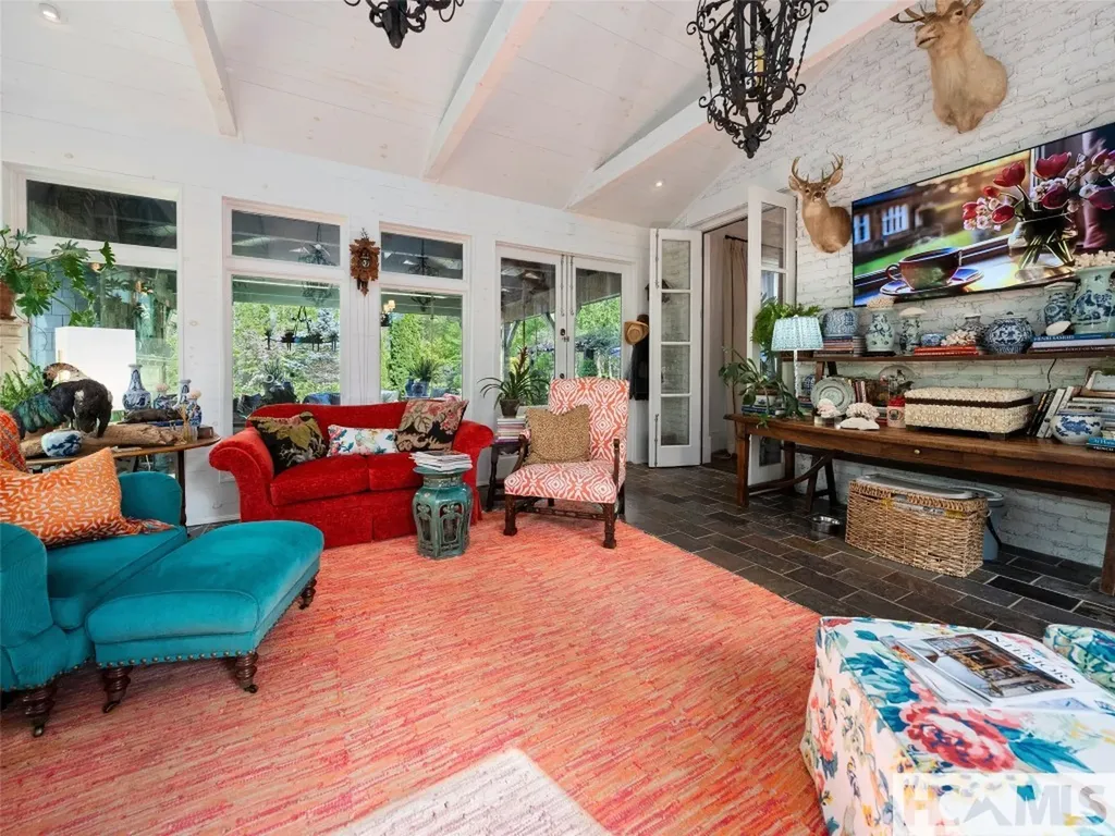 13084 Canada Road Tuckasegee NC 28783