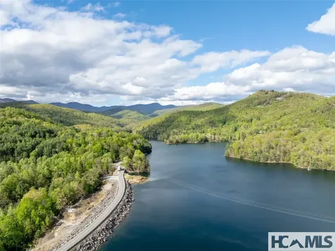 13084 Canada Road Tuckasegee NC 28783