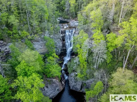 13084 Canada Road Tuckasegee NC 28783