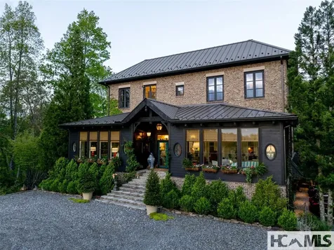 13084 Canada Road Tuckasegee NC 28783