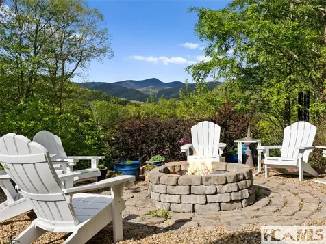 13084 Canada Road Tuckasegee NC 28783