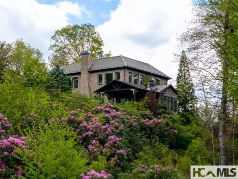 13084 Canada Road Tuckasegee NC 28783