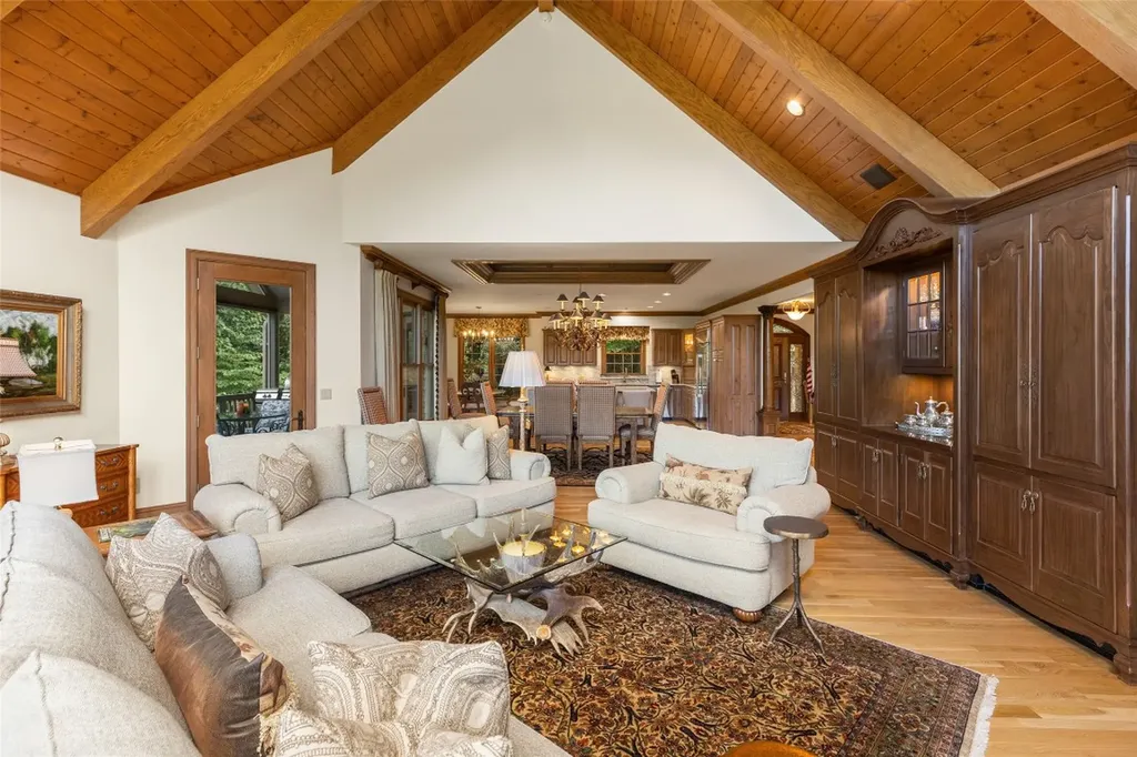 2130 Falcon Ridge Highlands NC 28741