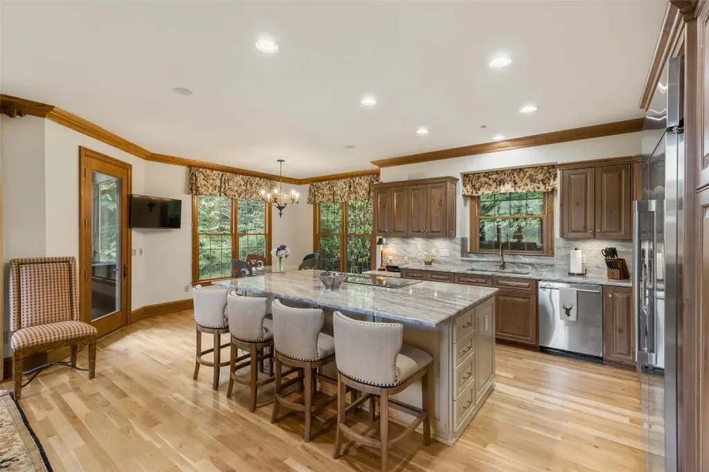 2130 Falcon Ridge Highlands NC 28741