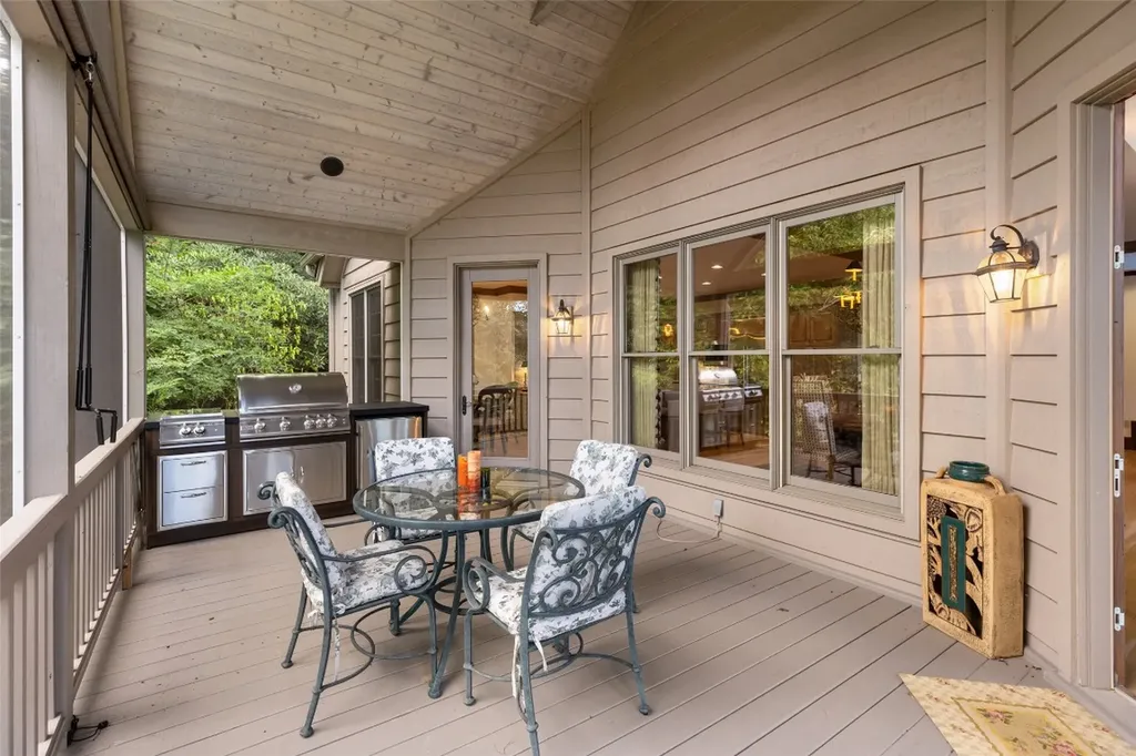 2130 Falcon Ridge Highlands NC 28741