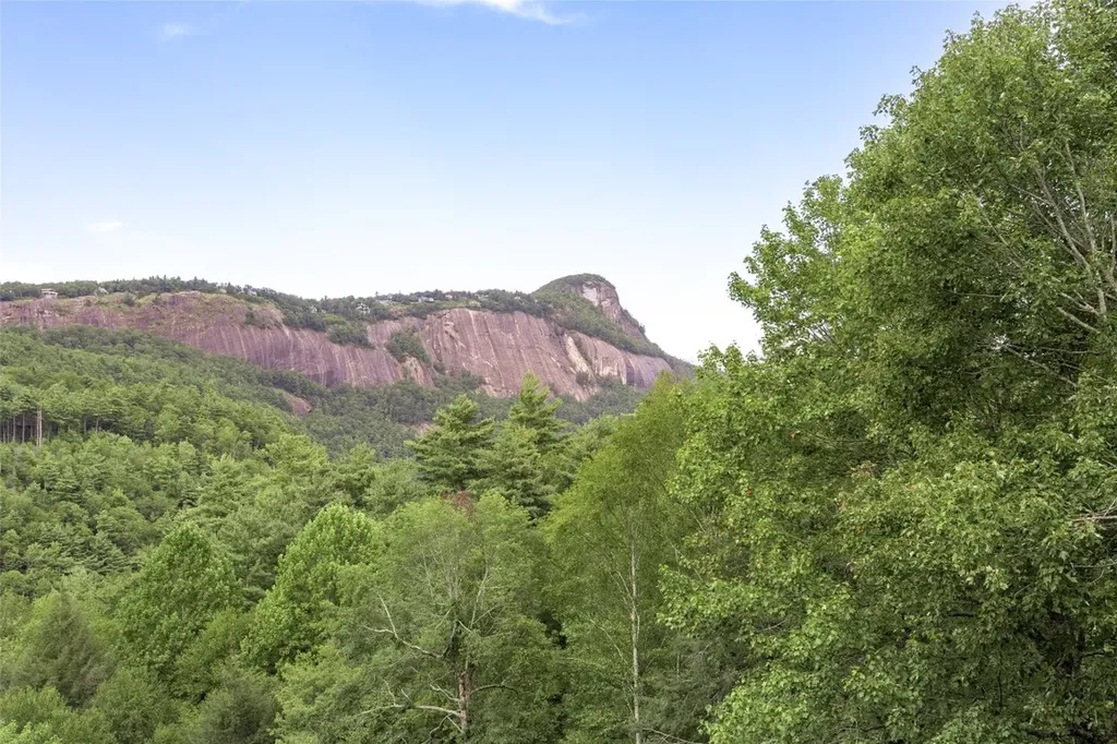 2130 Falcon Ridge Highlands NC 28741