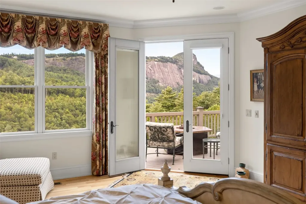 2130 Falcon Ridge Highlands NC 28741