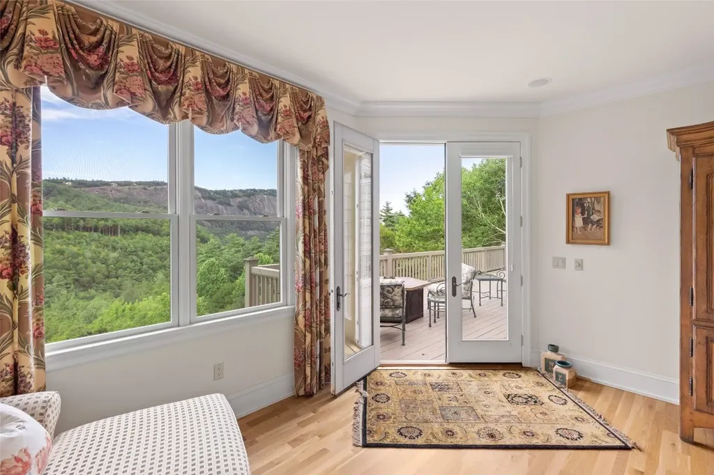 2130 Falcon Ridge Highlands NC 28741