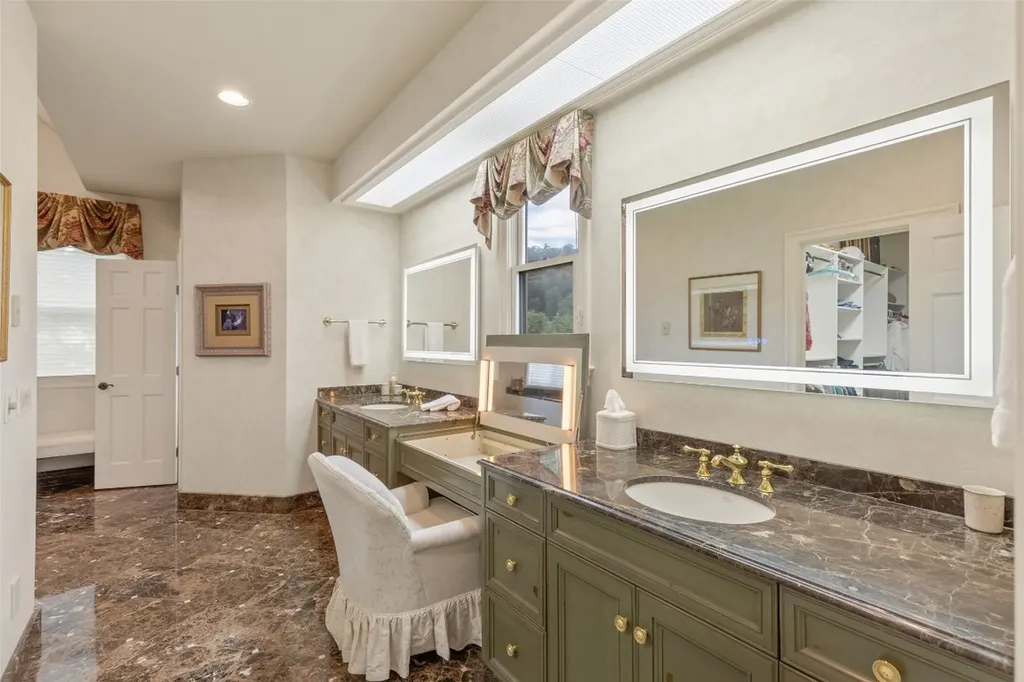 2130 Falcon Ridge Highlands NC 28741