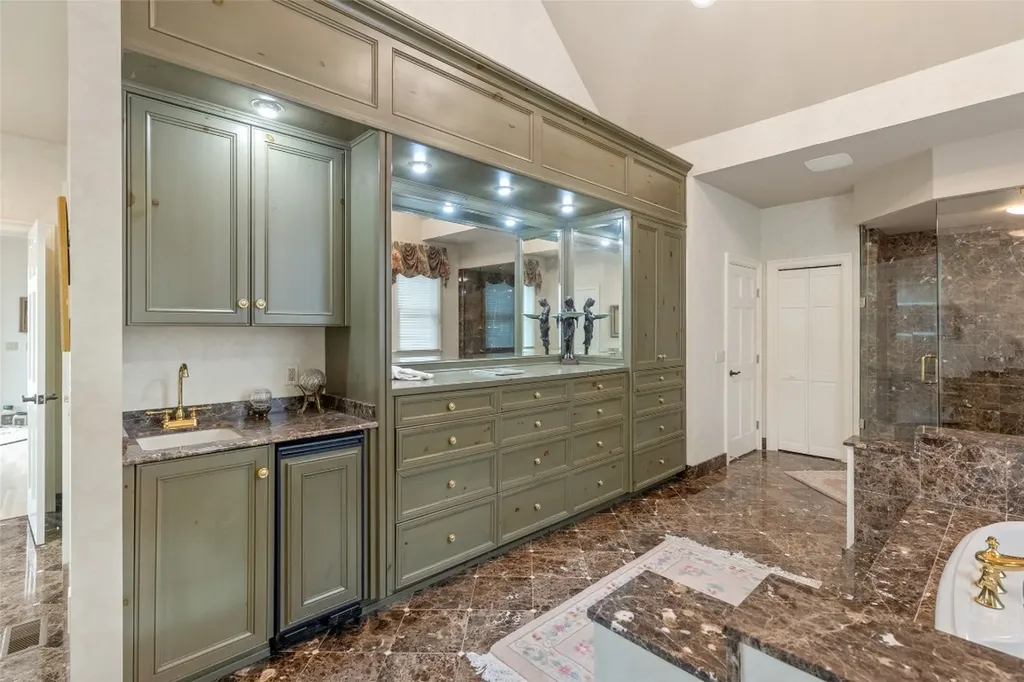 2130 Falcon Ridge Highlands NC 28741