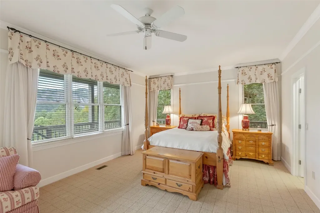 2130 Falcon Ridge Highlands NC 28741