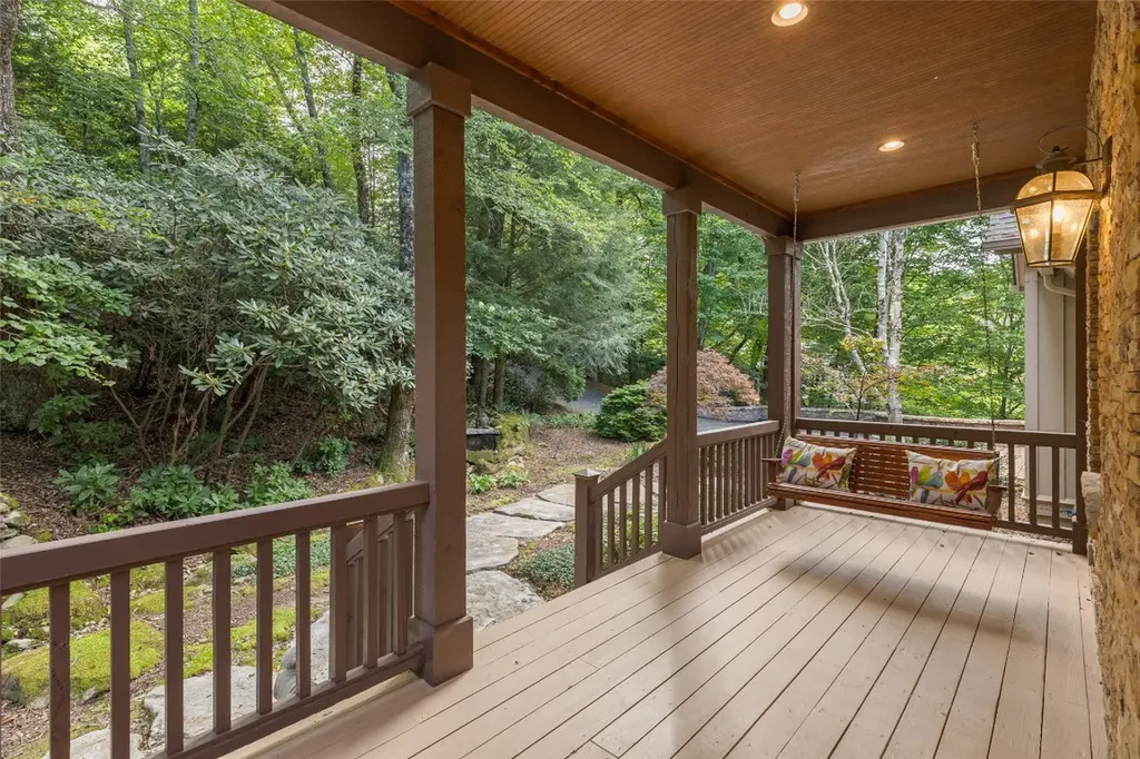 2130 Falcon Ridge Highlands NC 28741
