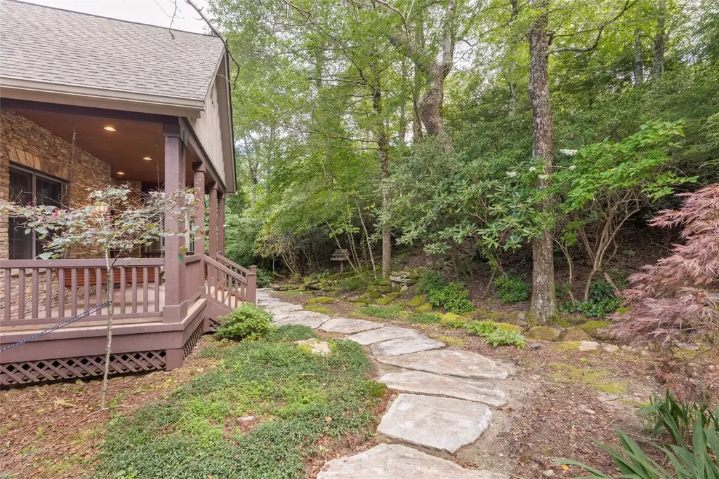 2130 Falcon Ridge Highlands NC 28741