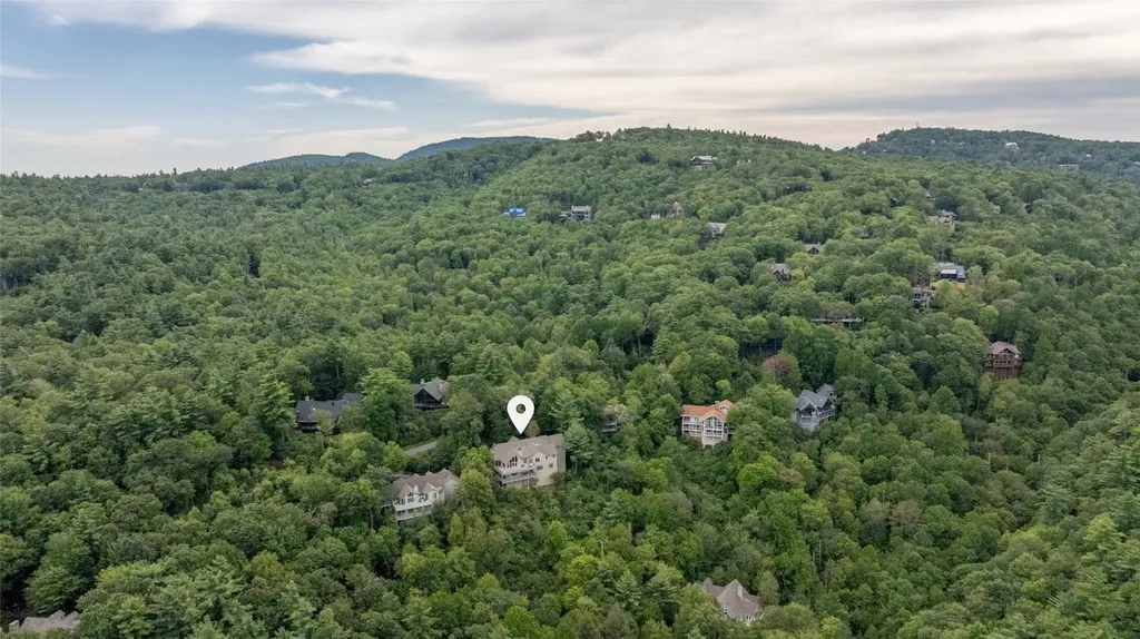 2130 Falcon Ridge Highlands NC 28741