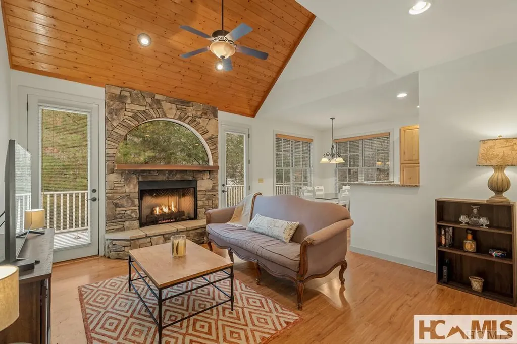 252 Sourwood Court Sapphire NC 28774