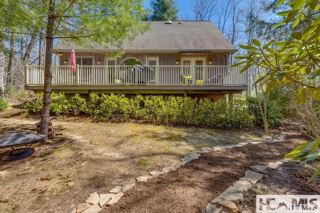 252 Sourwood Court Sapphire NC 28774