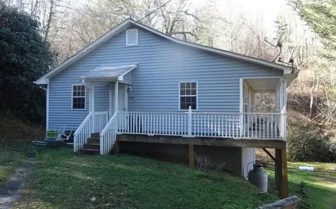 3558 N Norton Road Cullowhee NC 28723