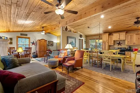 185 Wahoo Trail Highlands NC 28741