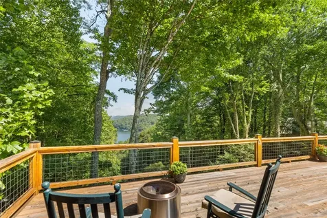 9 Leaf Gazer Lane Cullowhee NC 28723