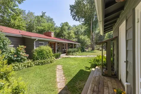 9 Leaf Gazer Lane Cullowhee NC 28723