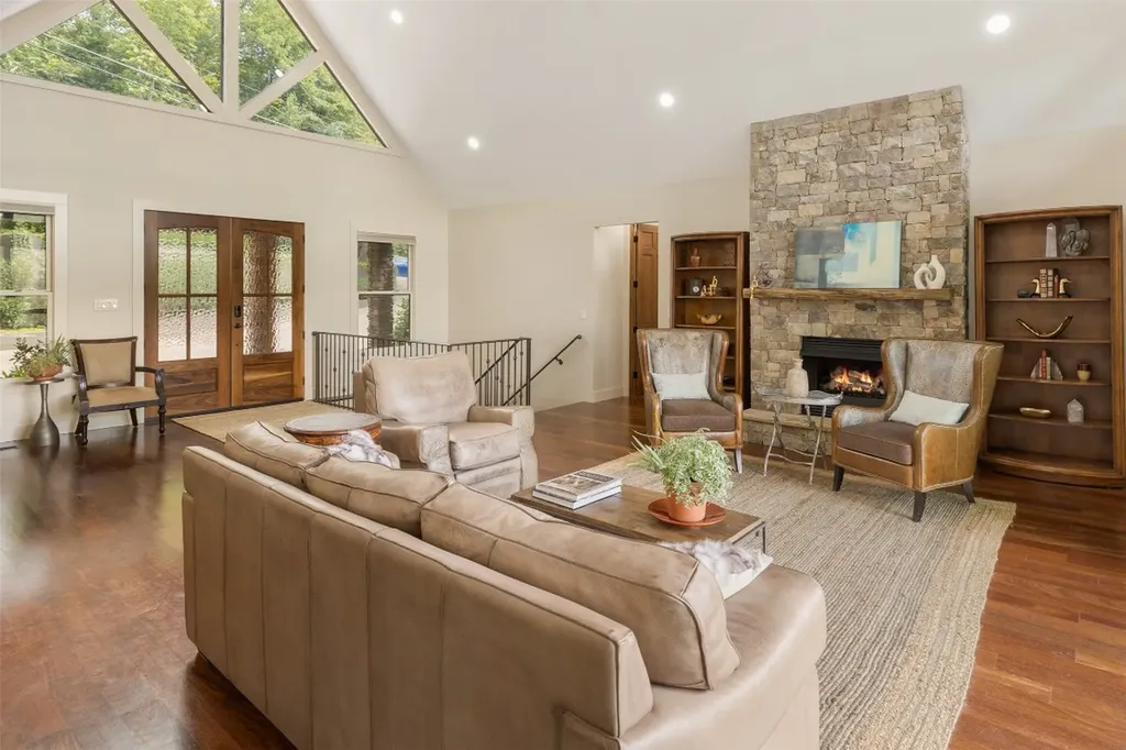 451 Country Club Drive Highlands NC 28741