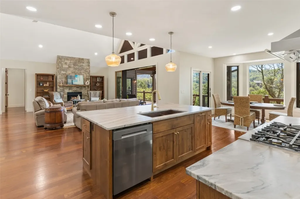 451 Country Club Drive Highlands NC 28741