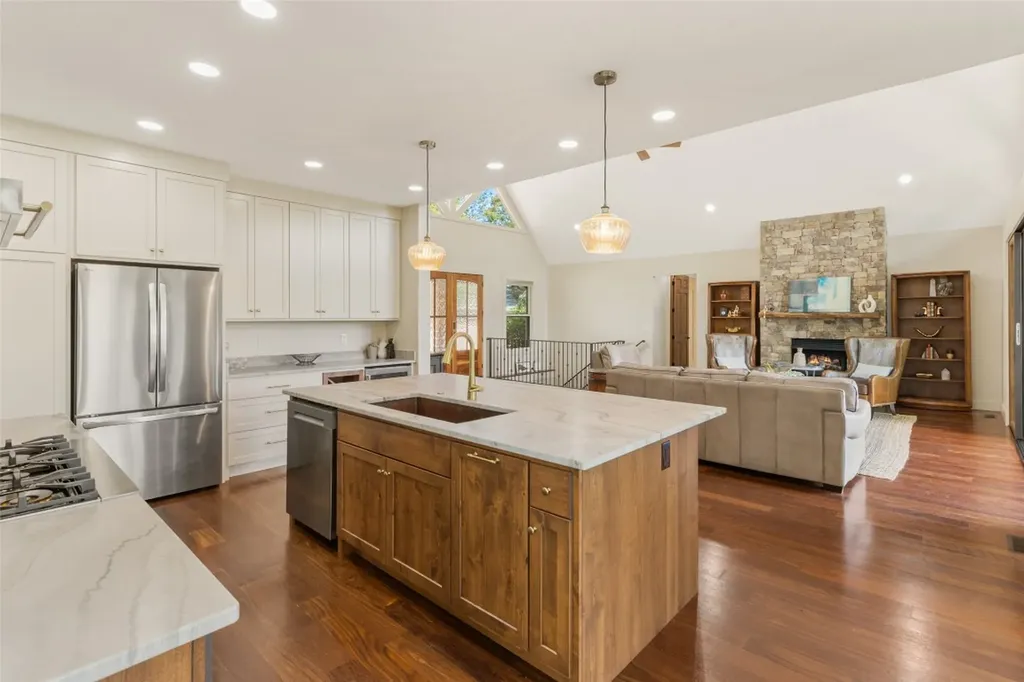 451 Country Club Drive Highlands NC 28741