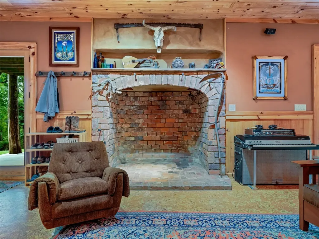 415 Shady Grove Road Tuckasegee NC 28783