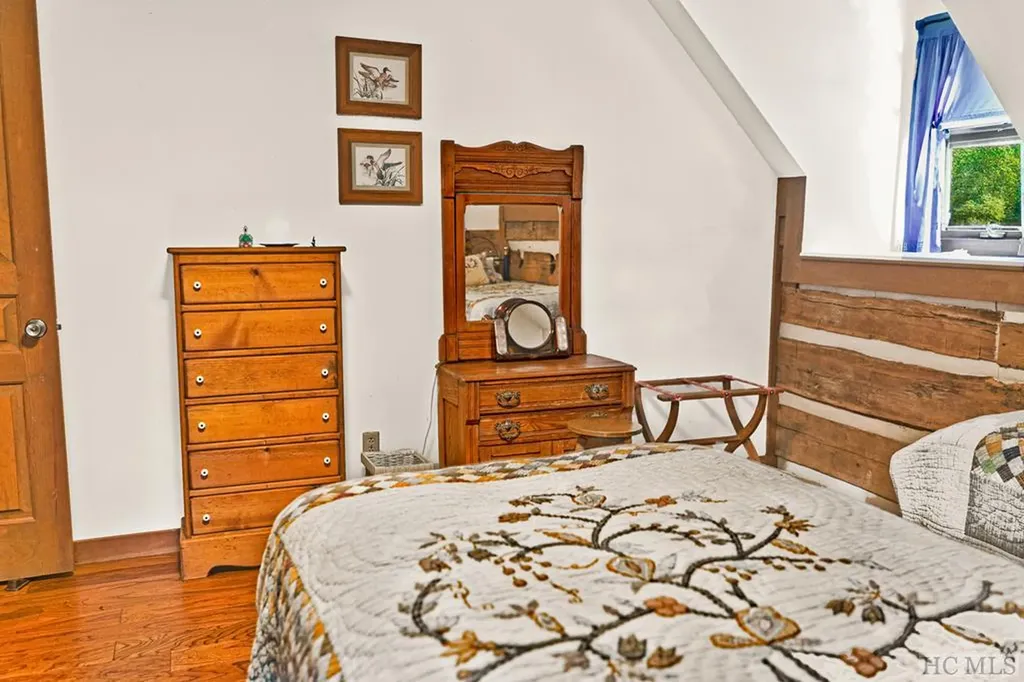 451 Buck Knob Road Scaly Mountain NC 28775
