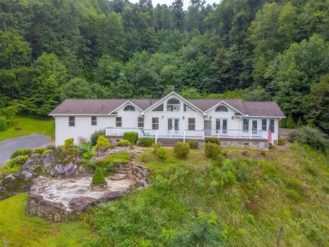 770 Discovery Place Sylva NC 28779