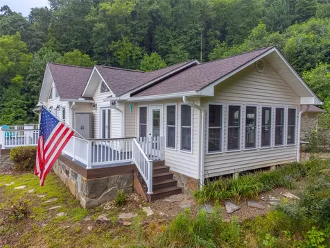 770 Discovery Place Sylva NC 28779