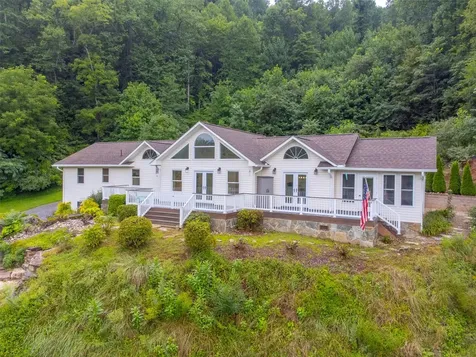 770 Discovery Place Sylva NC 28779